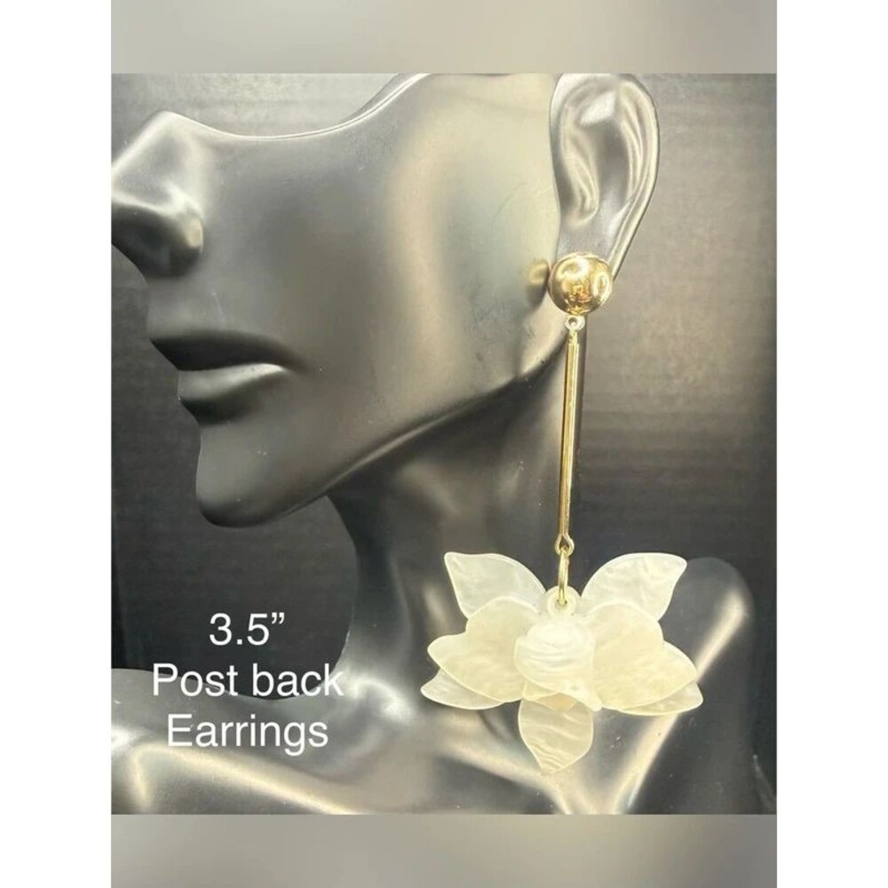 E10. Gold Drop Earrings with White Floral Pendant